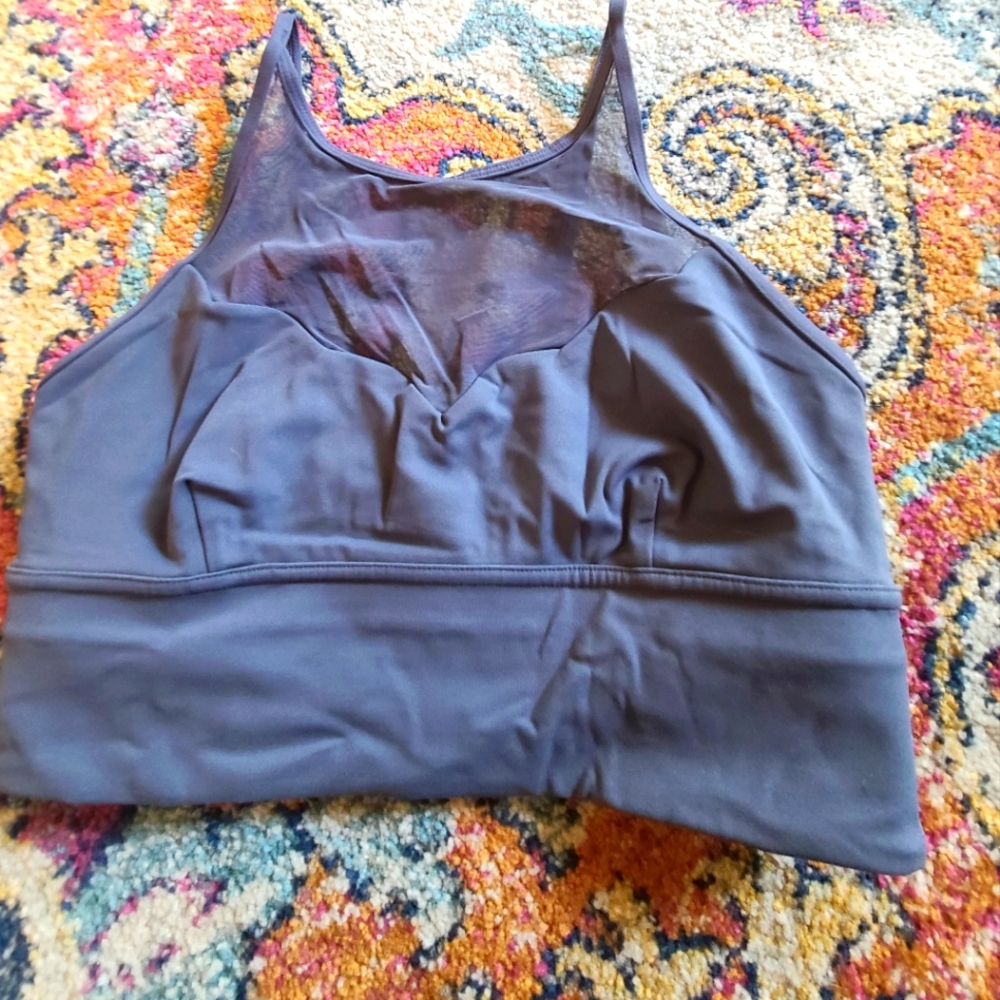 Lululemon sports bra